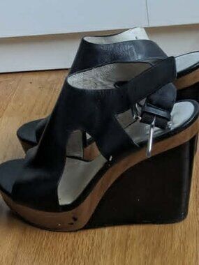 MICHAEL Michael Kors Josephine Black Leather Wedge Sandals | Size 6.5 | Platform
